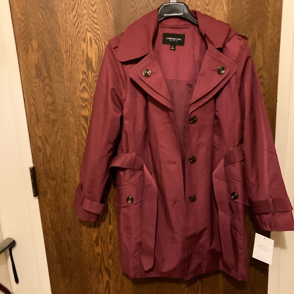 NWT Sophisticated Women’s XL London Fog Cosmos Trench Coat w/hood.